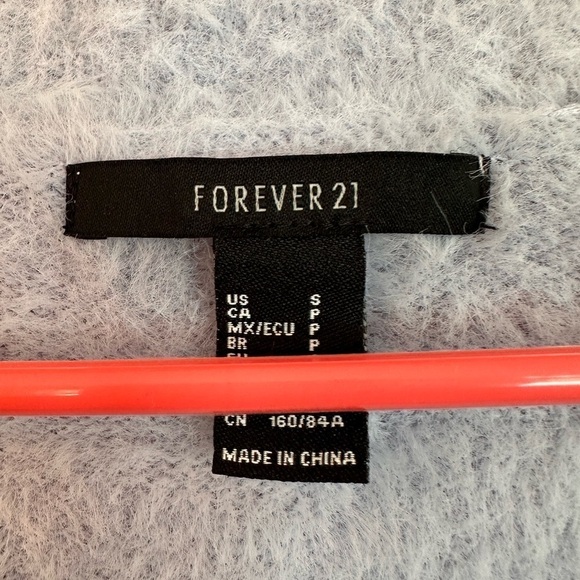 Forever 21 Lilac Angora Snap Coquette Feminine Cropped Cardigan Size Small - Picture 3 of 11